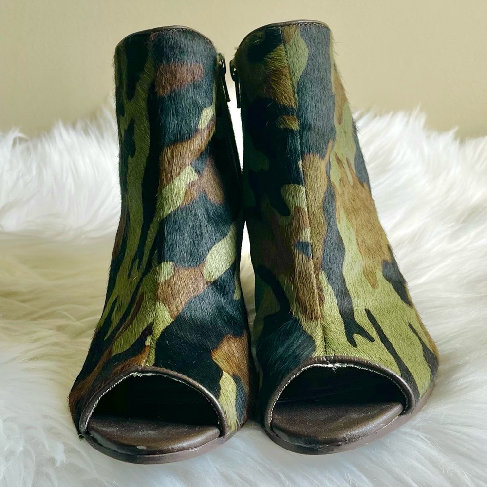 Naughty Monkey Camouflage Peep-Toe Ankle Booties - Picture 5 of 9